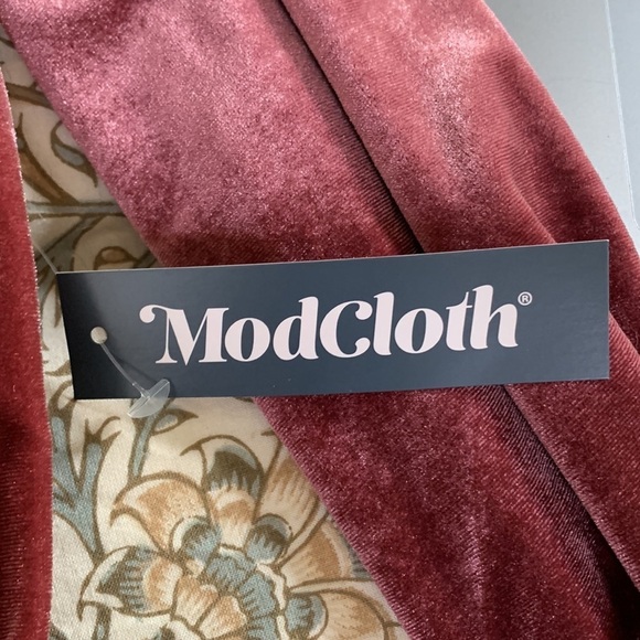 Modcloth‎ Touch and Go Velour Pullover Sweatshirt - Picture 5 of 5